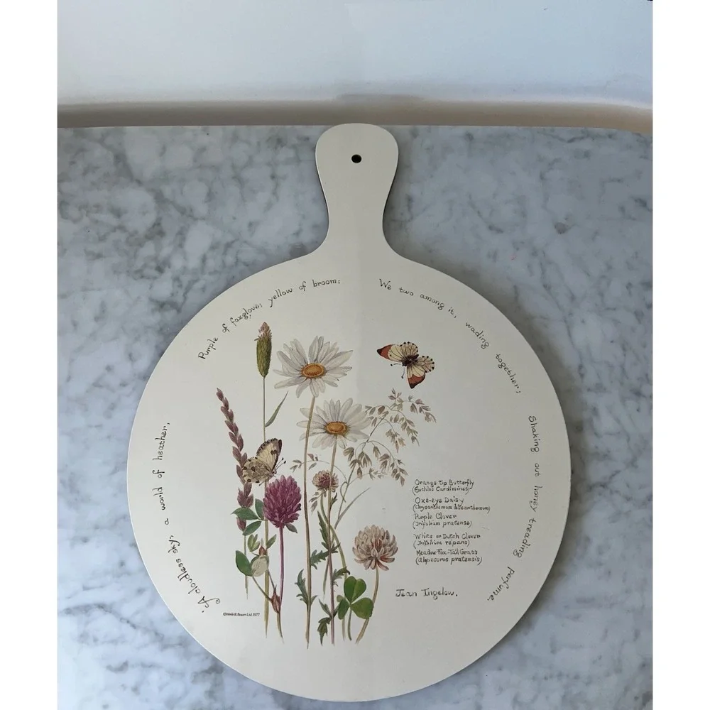 Webb & Bower Floral Round Wood Cutting Board With Handle, 12-Inch, Vintage